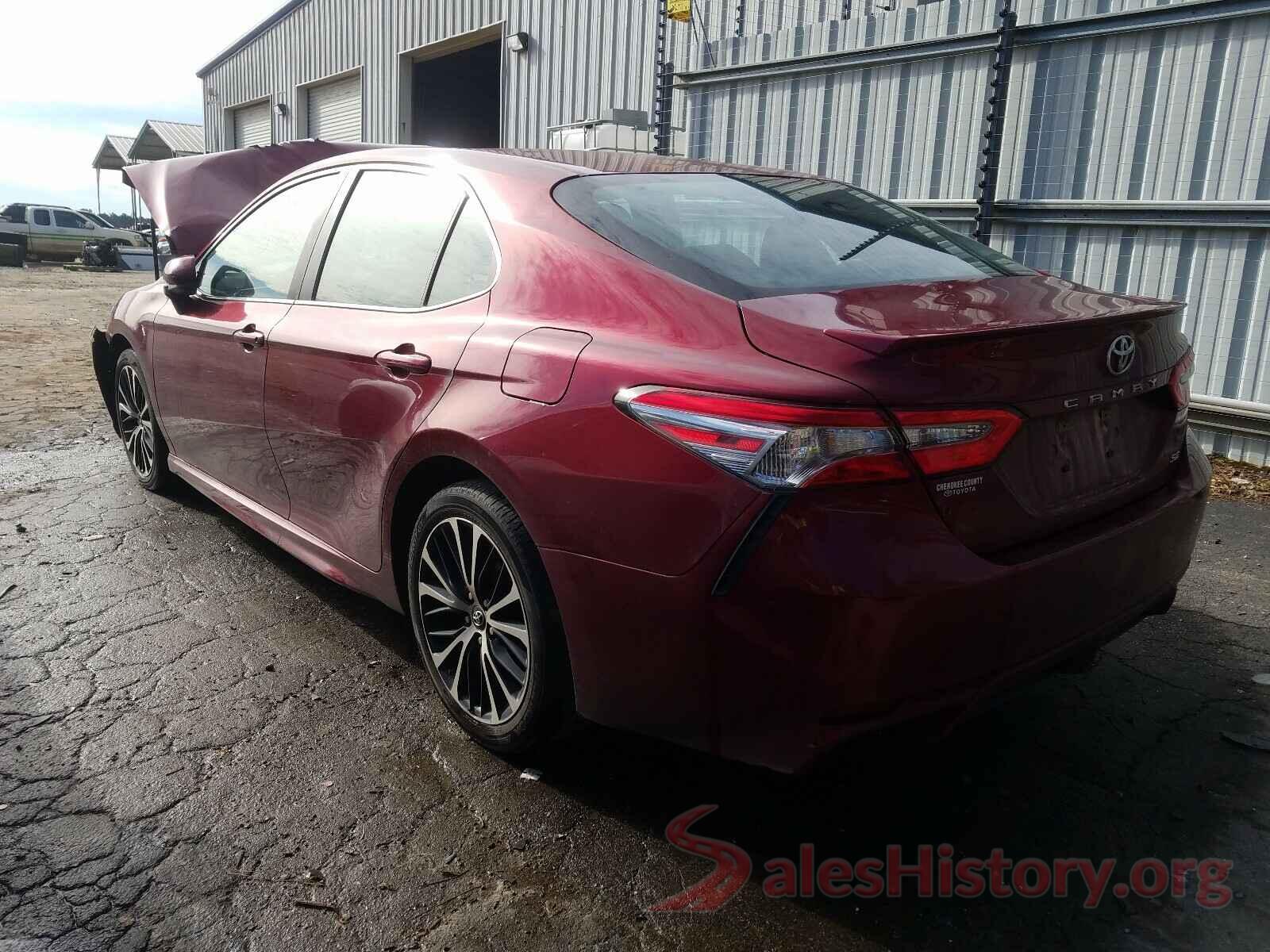 4T1B11HK4JU525392 2018 TOYOTA CAMRY