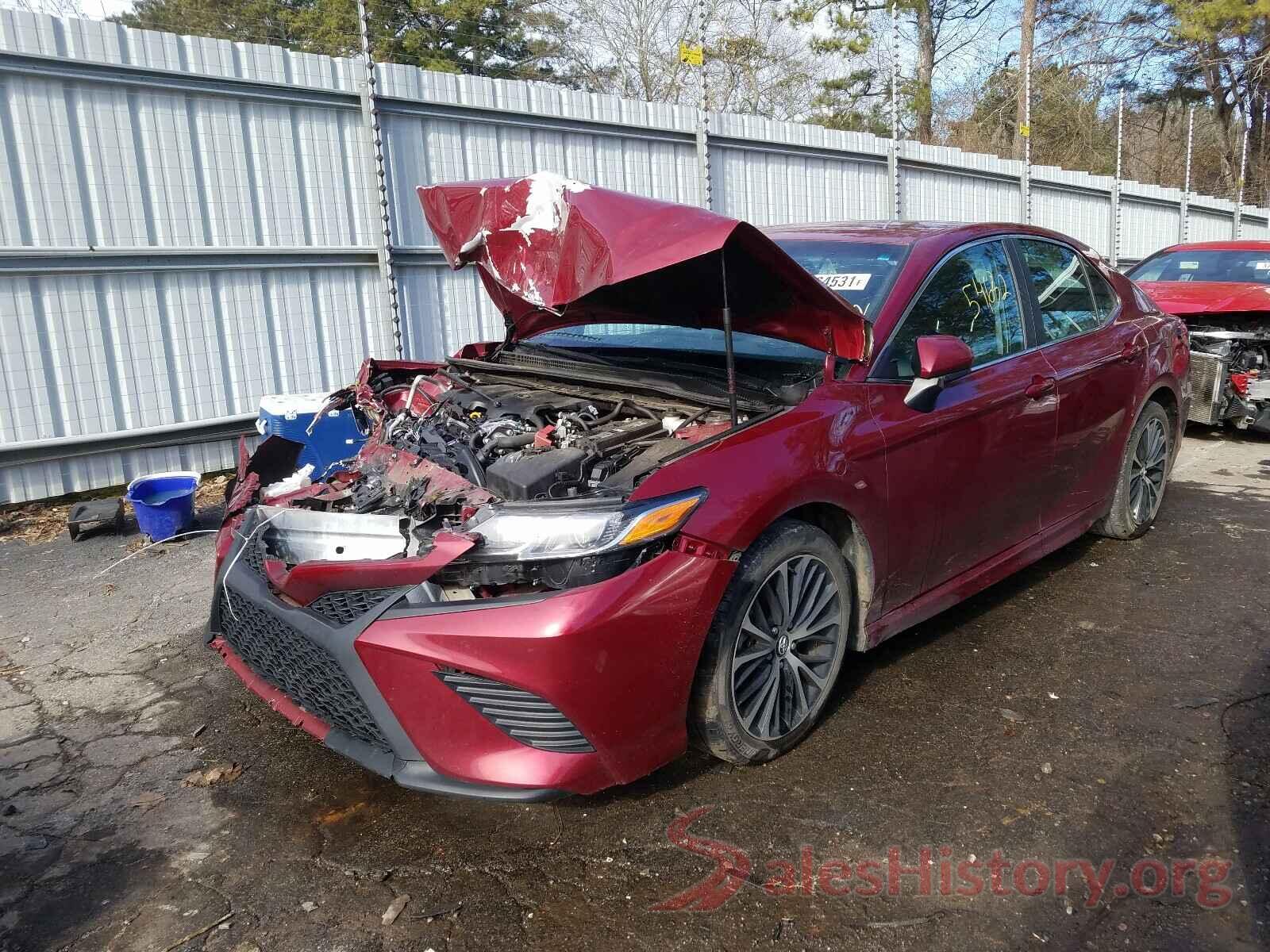 4T1B11HK4JU525392 2018 TOYOTA CAMRY