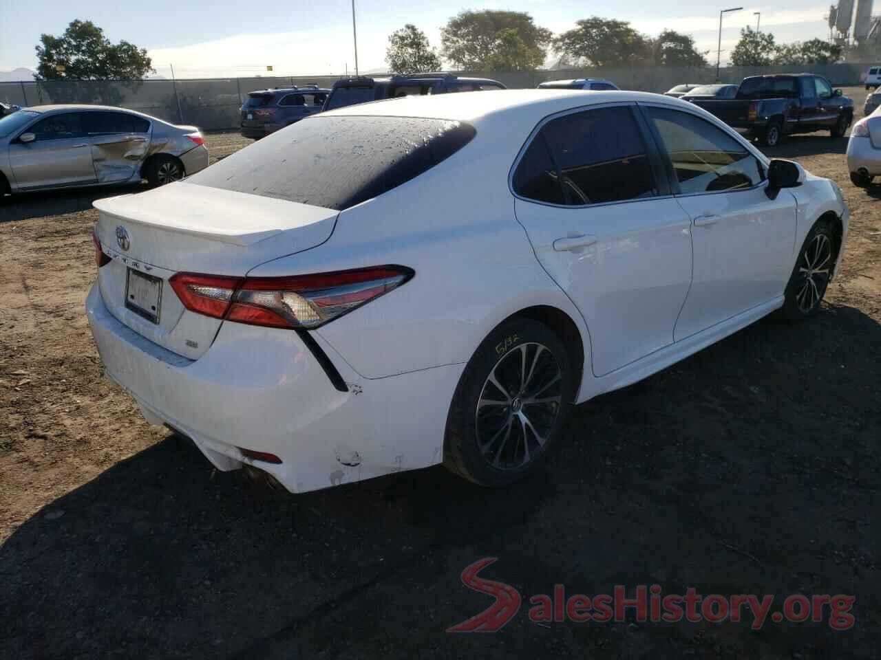 JTNB11HK7J3006519 2018 TOYOTA CAMRY