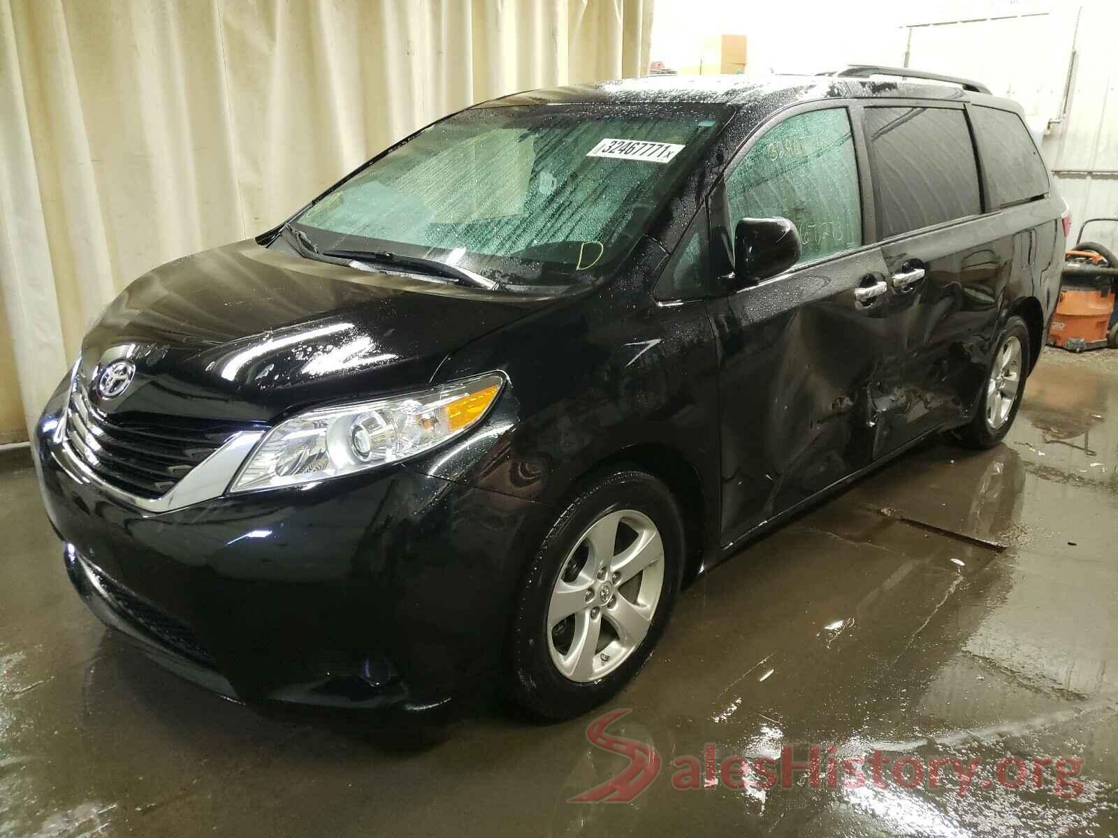 5TDKZ3DC3HS784851 2017 TOYOTA SIENNA