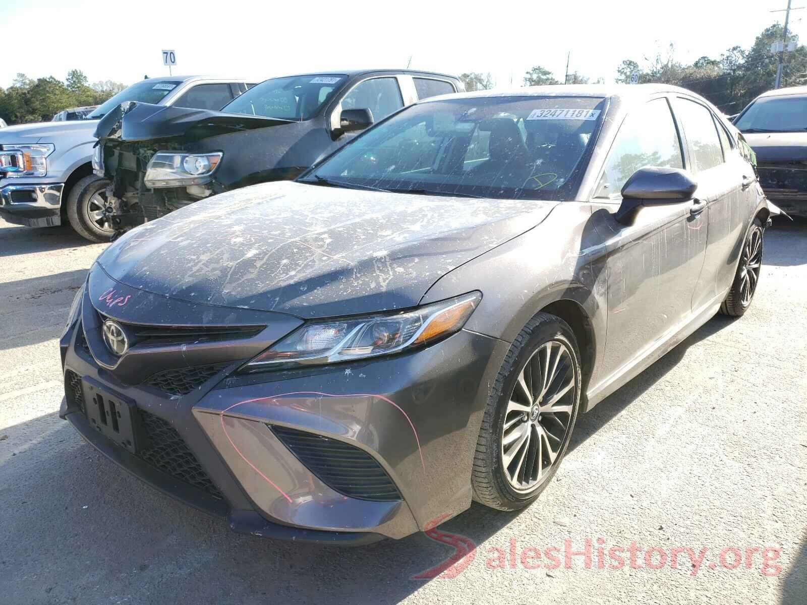 4T1B11HK8JU508675 2018 TOYOTA CAMRY