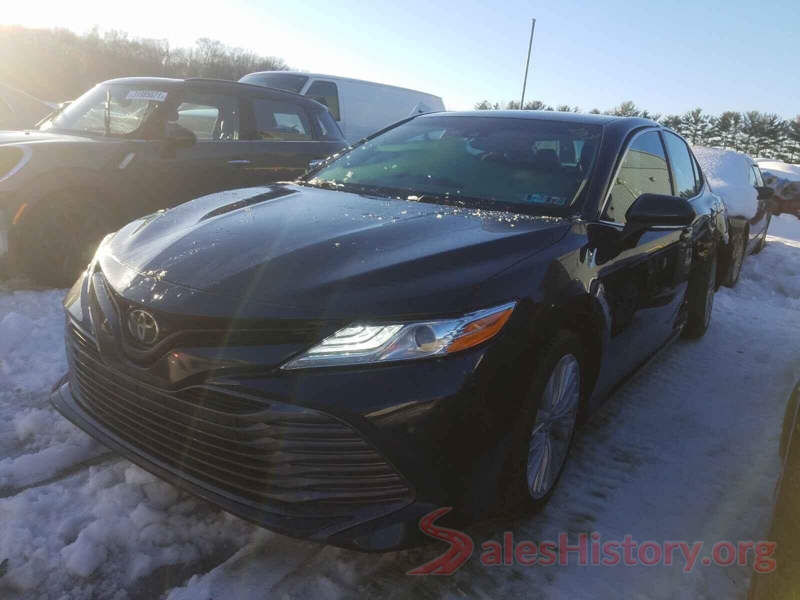 4T1B11HK5JU530469 2018 TOYOTA CAMRY