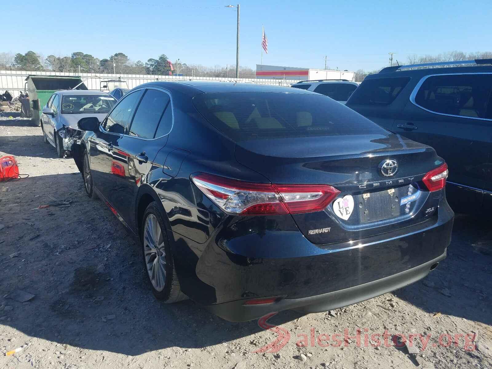 4T1B11HK2JU645501 2018 TOYOTA CAMRY