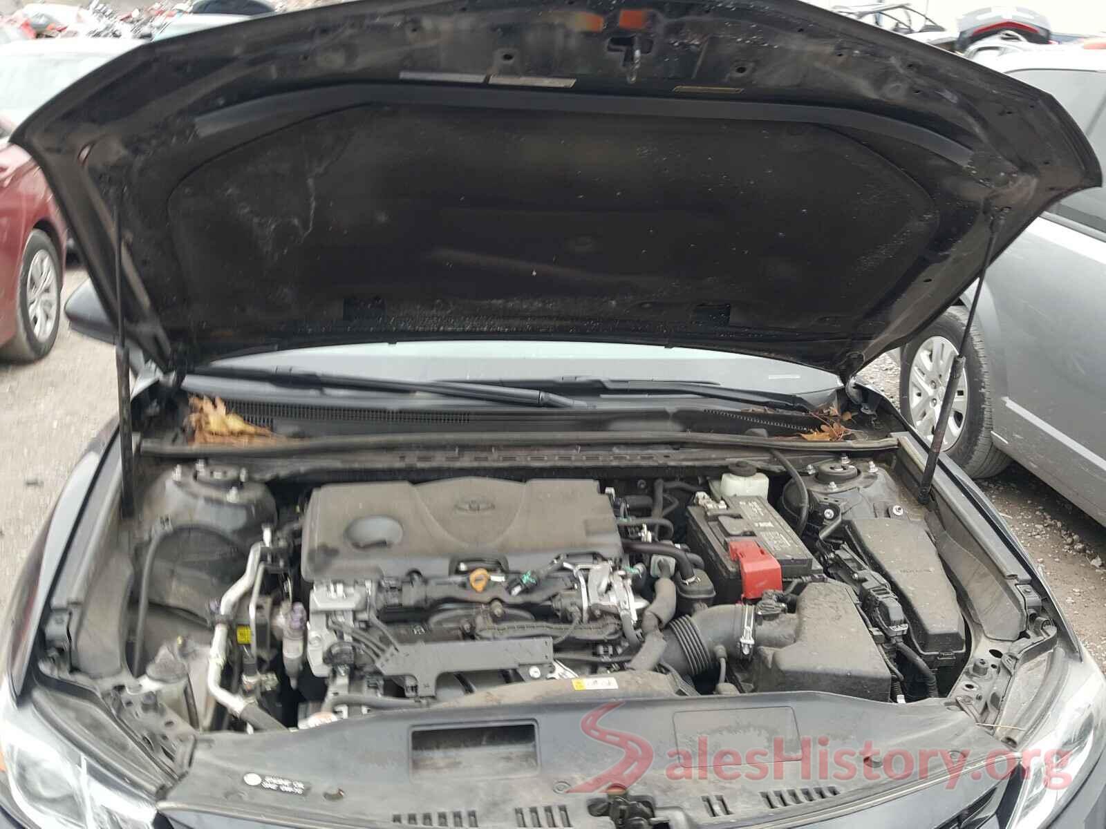 4T1B11HK8JU088058 2018 TOYOTA CAMRY