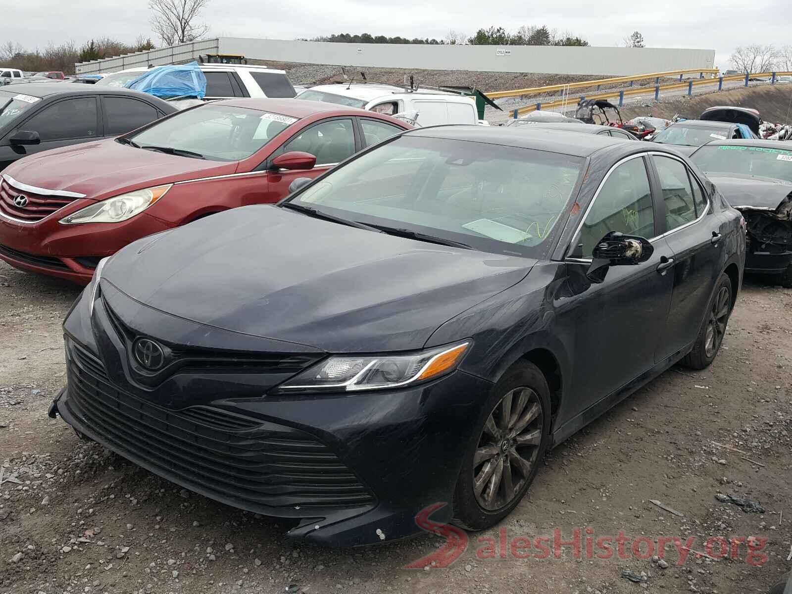 4T1B11HK8JU088058 2018 TOYOTA CAMRY