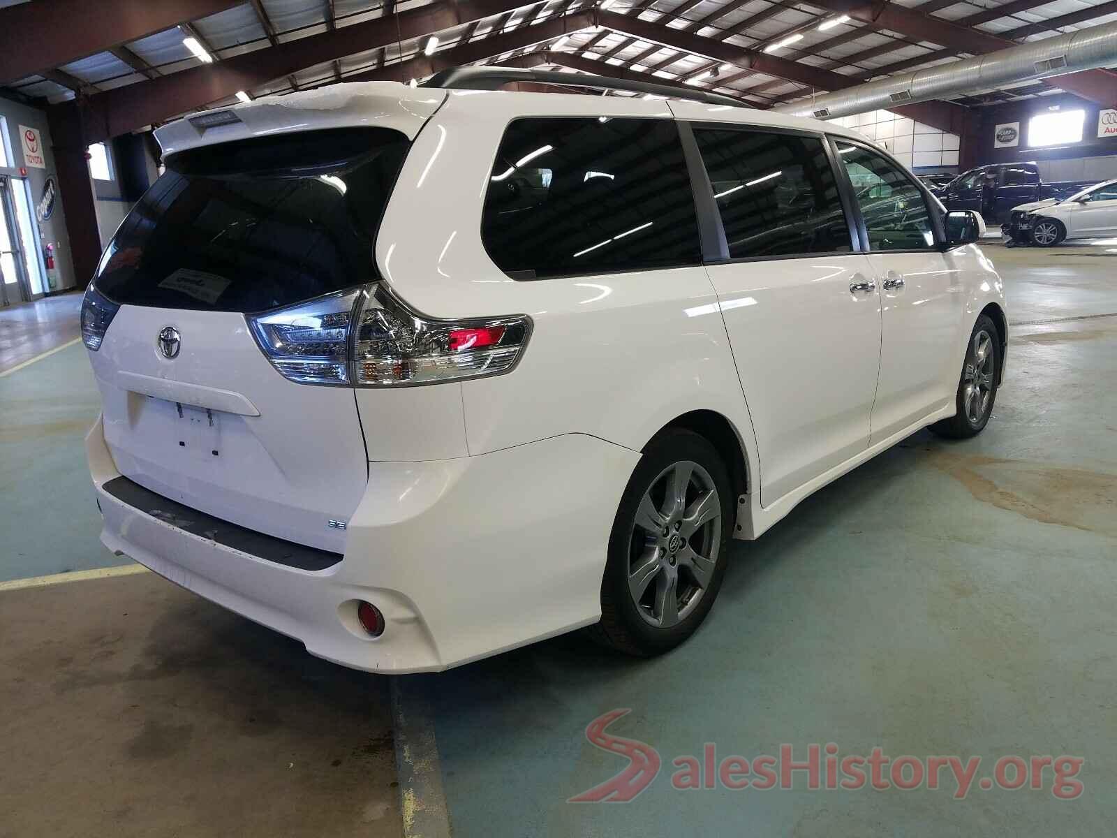 5TDXZ3DC5KS985678 2019 TOYOTA SIENNA