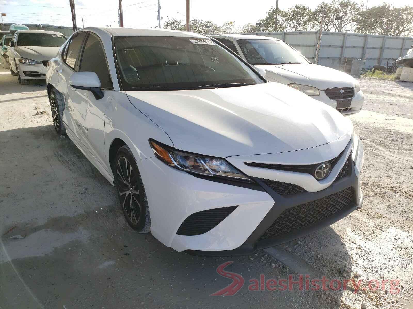 4T1B11HK3JU072284 2018 TOYOTA CAMRY