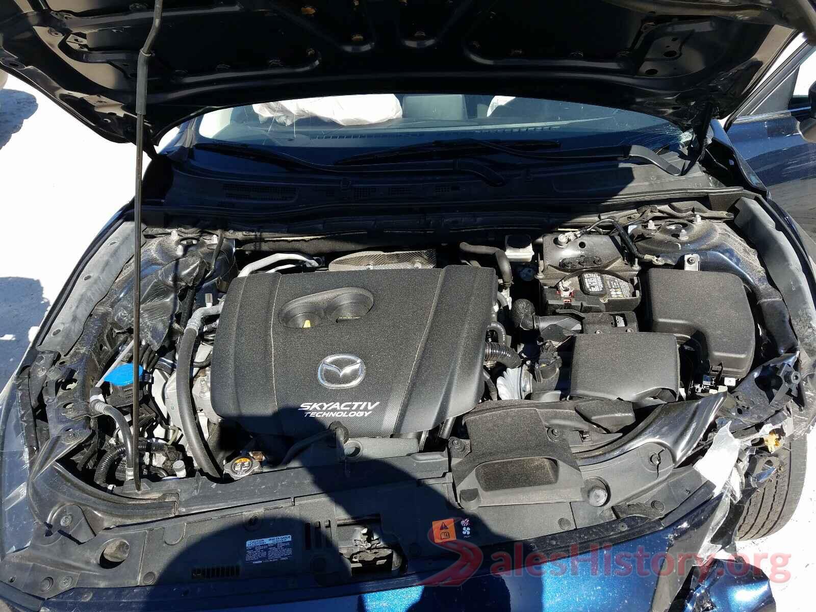 3MZBN1U77JM187465 2018 MAZDA 3