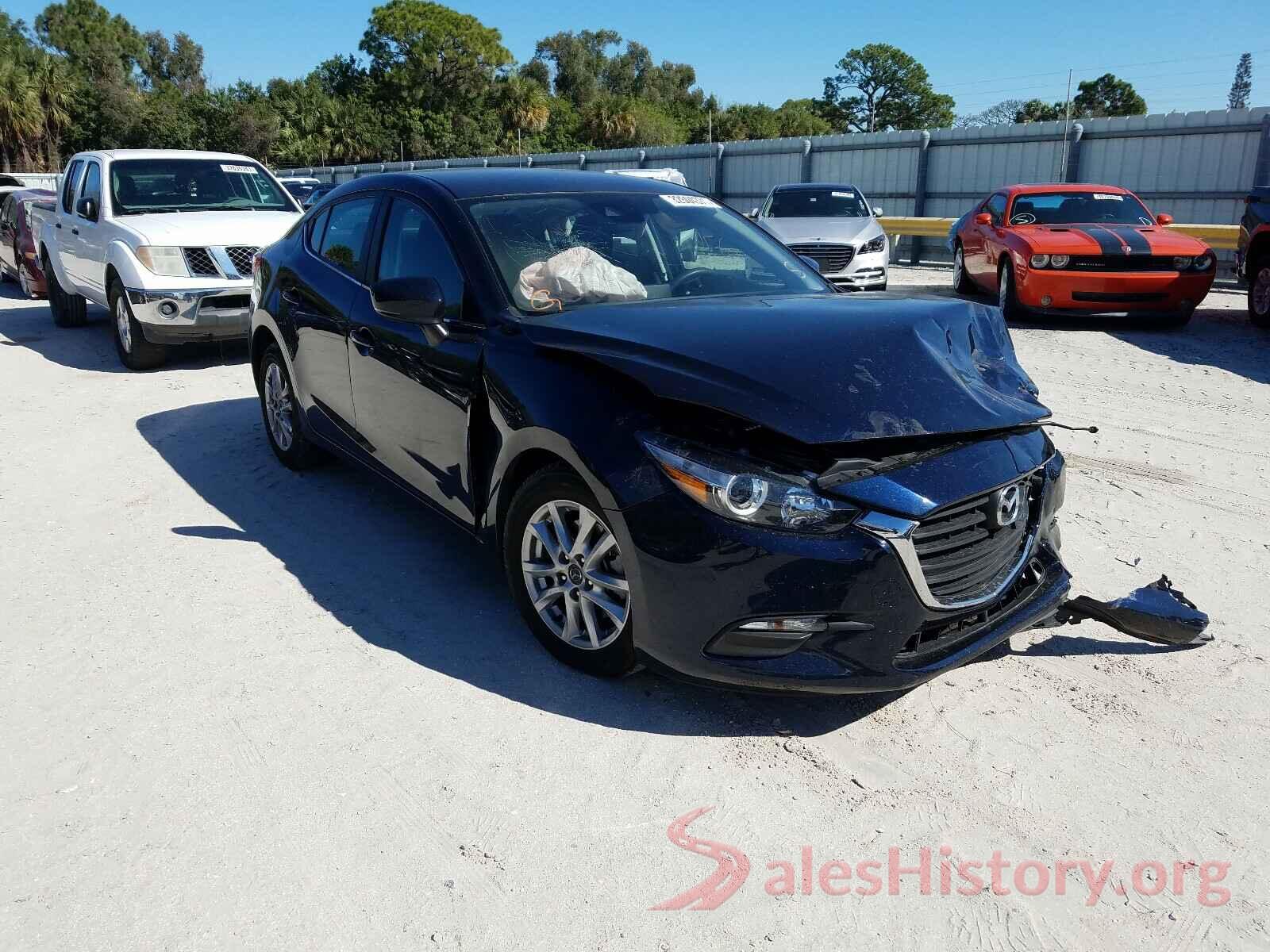 3MZBN1U77JM187465 2018 MAZDA 3