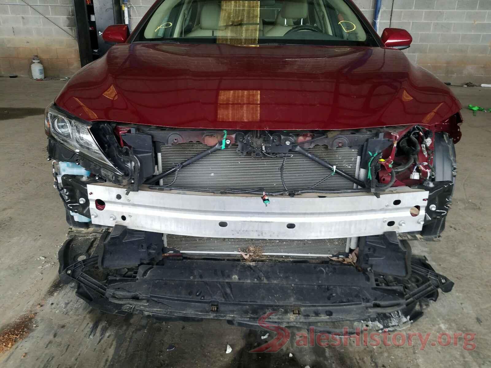 4T1B11HK4JU527319 2018 TOYOTA CAMRY