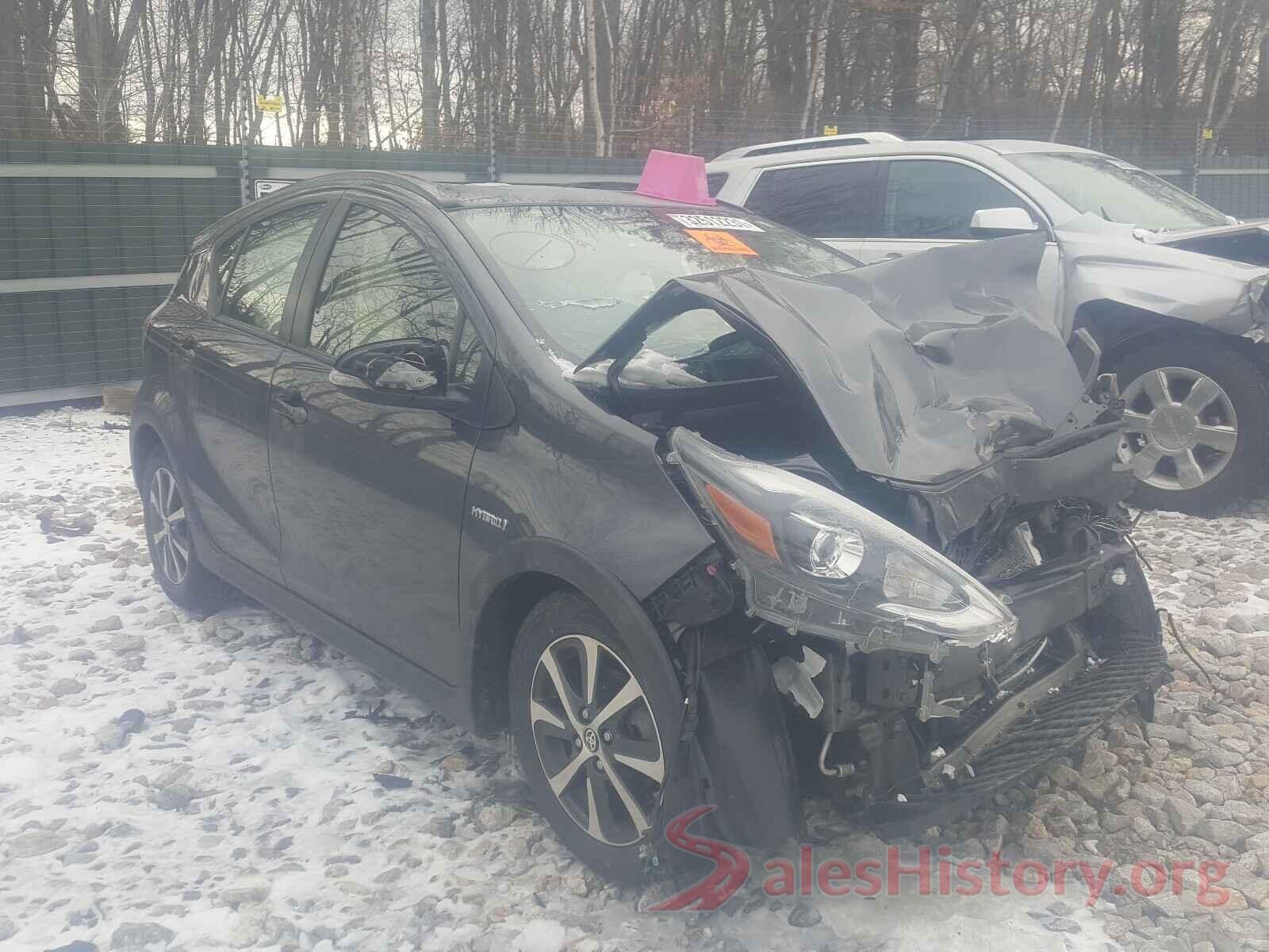 JTDKDTB35J1606086 2018 TOYOTA PRIUS