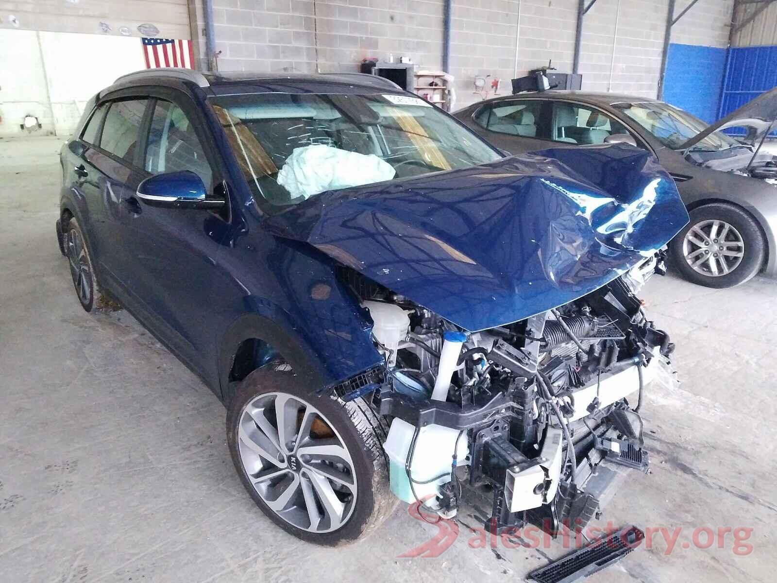 KNDCE3LC4H5047570 2017 KIA NIRO