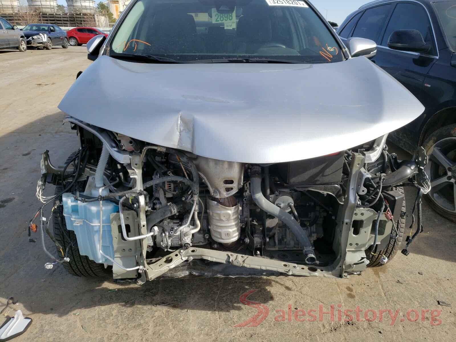 2T3RFREVXJW713001 2018 TOYOTA RAV4