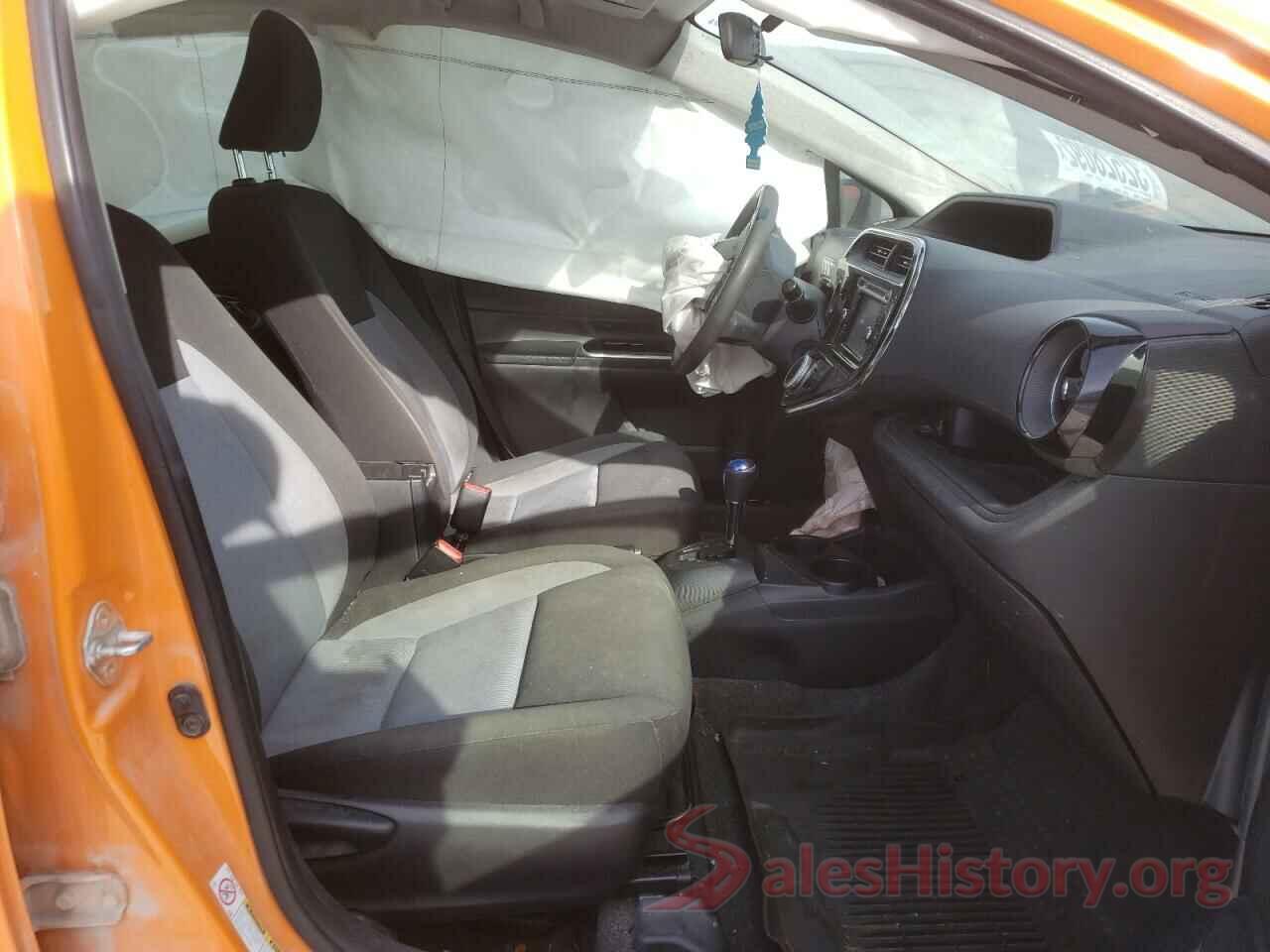 JTDKDTB3XJ1607945 2018 TOYOTA PRIUS