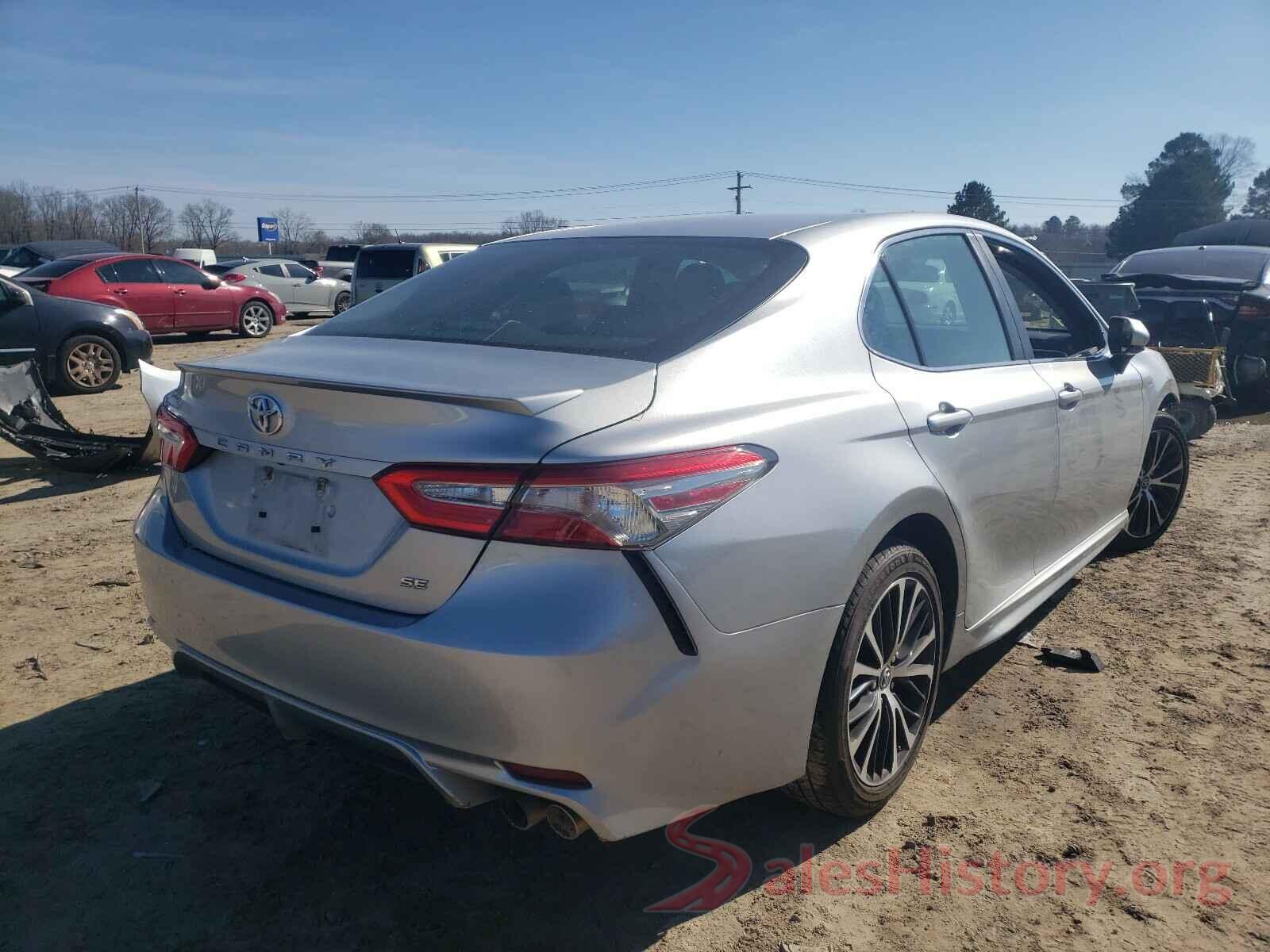 4T1B11HK9JU097383 2018 TOYOTA CAMRY