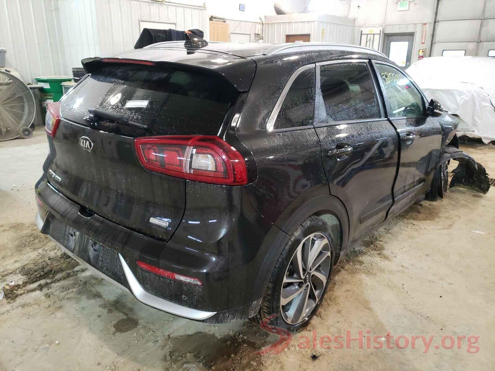 KNDCE3LC1J5131058 2018 KIA NIRO