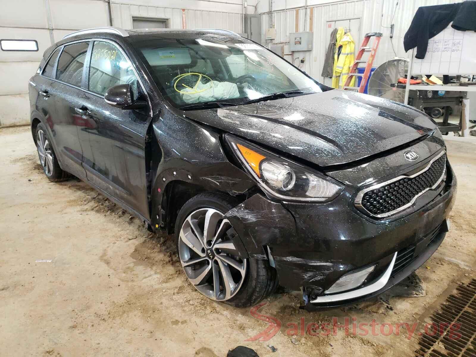 KNDCE3LC1J5131058 2018 KIA NIRO