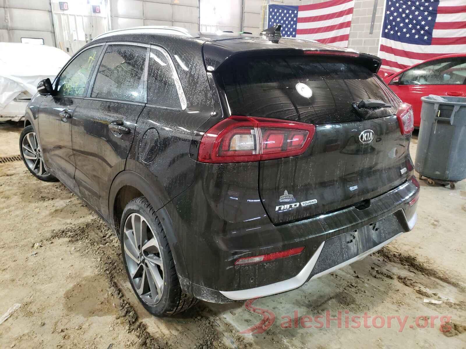 KNDCE3LC1J5131058 2018 KIA NIRO