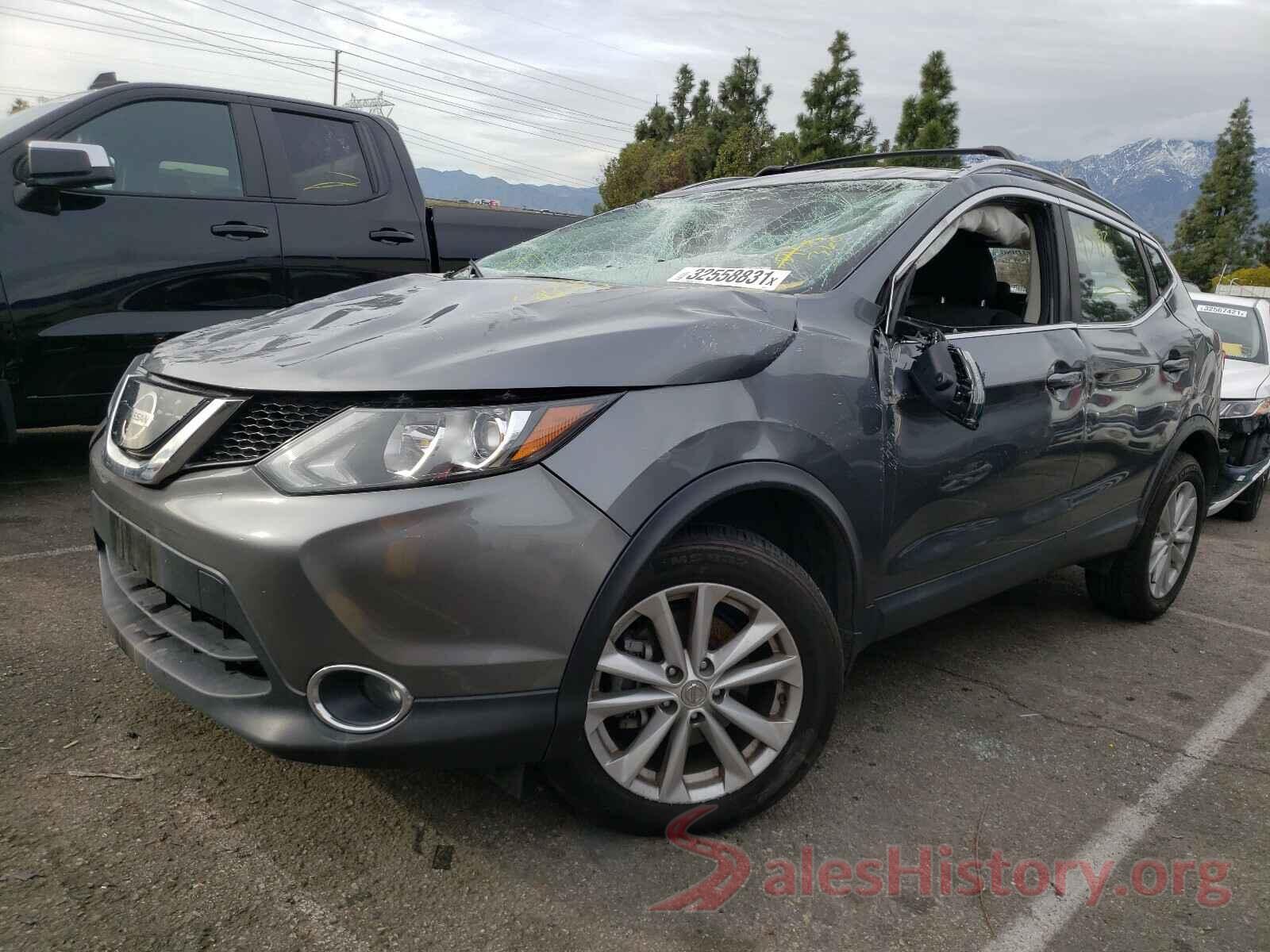 JN1BJ1CR8JW289376 2018 NISSAN ROGUE