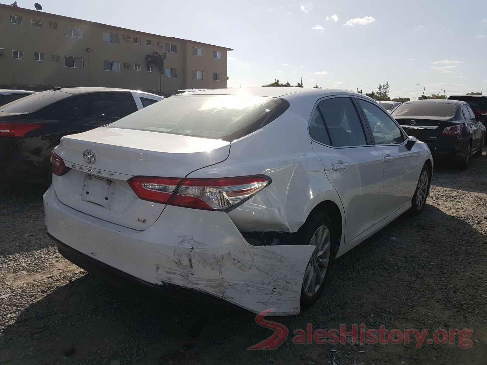 4T1B11HK9JU560087 2018 TOYOTA CAMRY