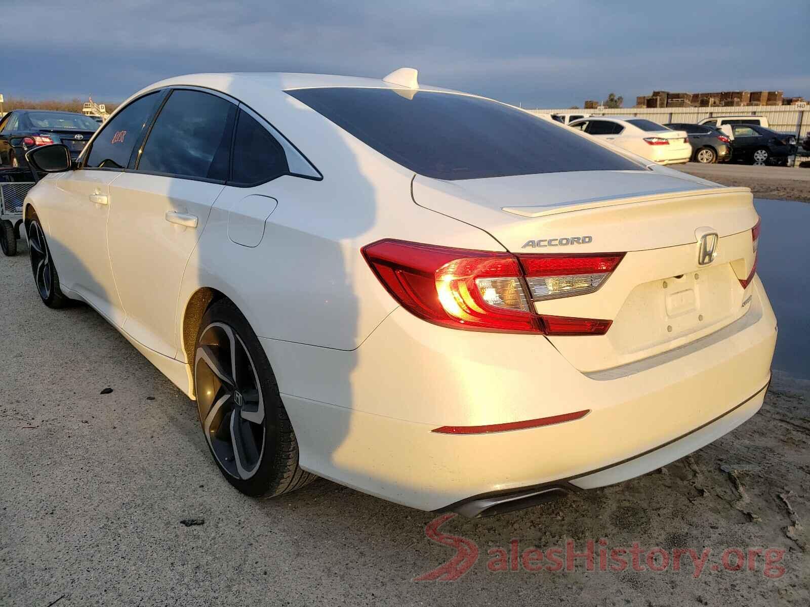 1HGCV1F30JA119377 2018 HONDA ACCORD