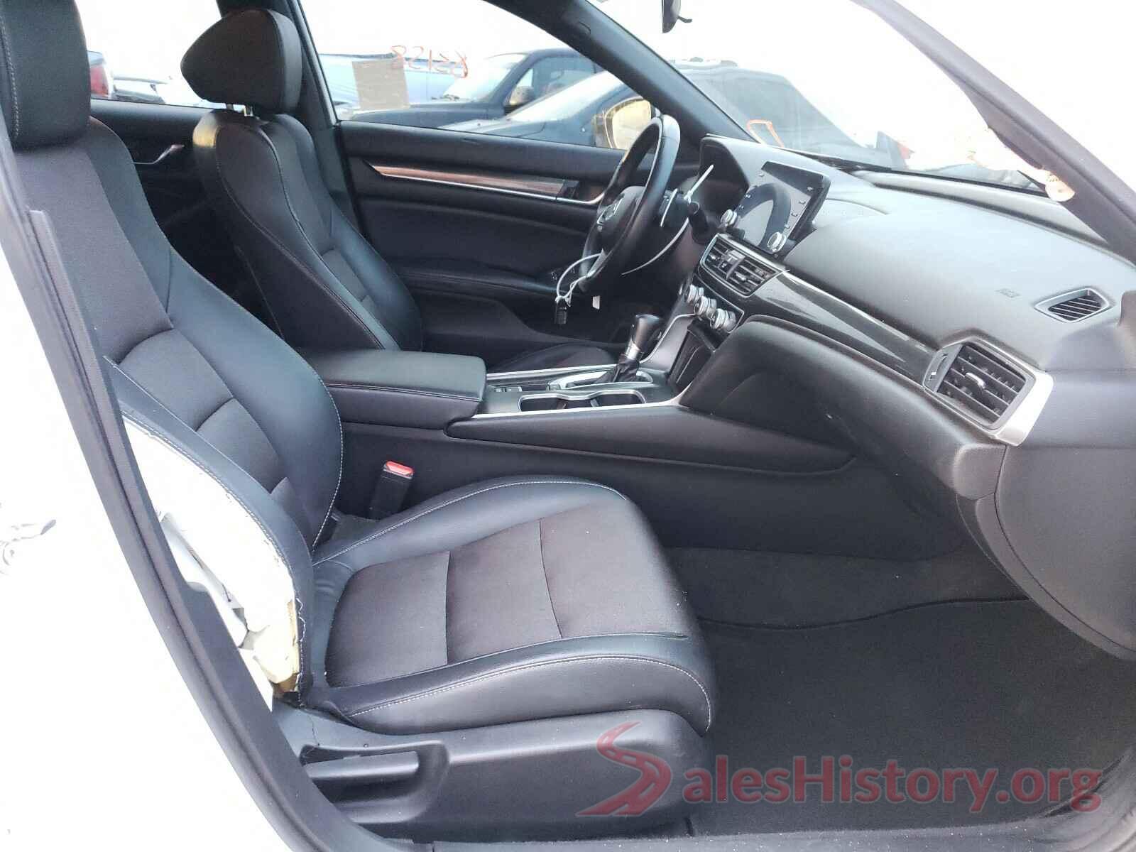 1HGCV1F30JA119377 2018 HONDA ACCORD