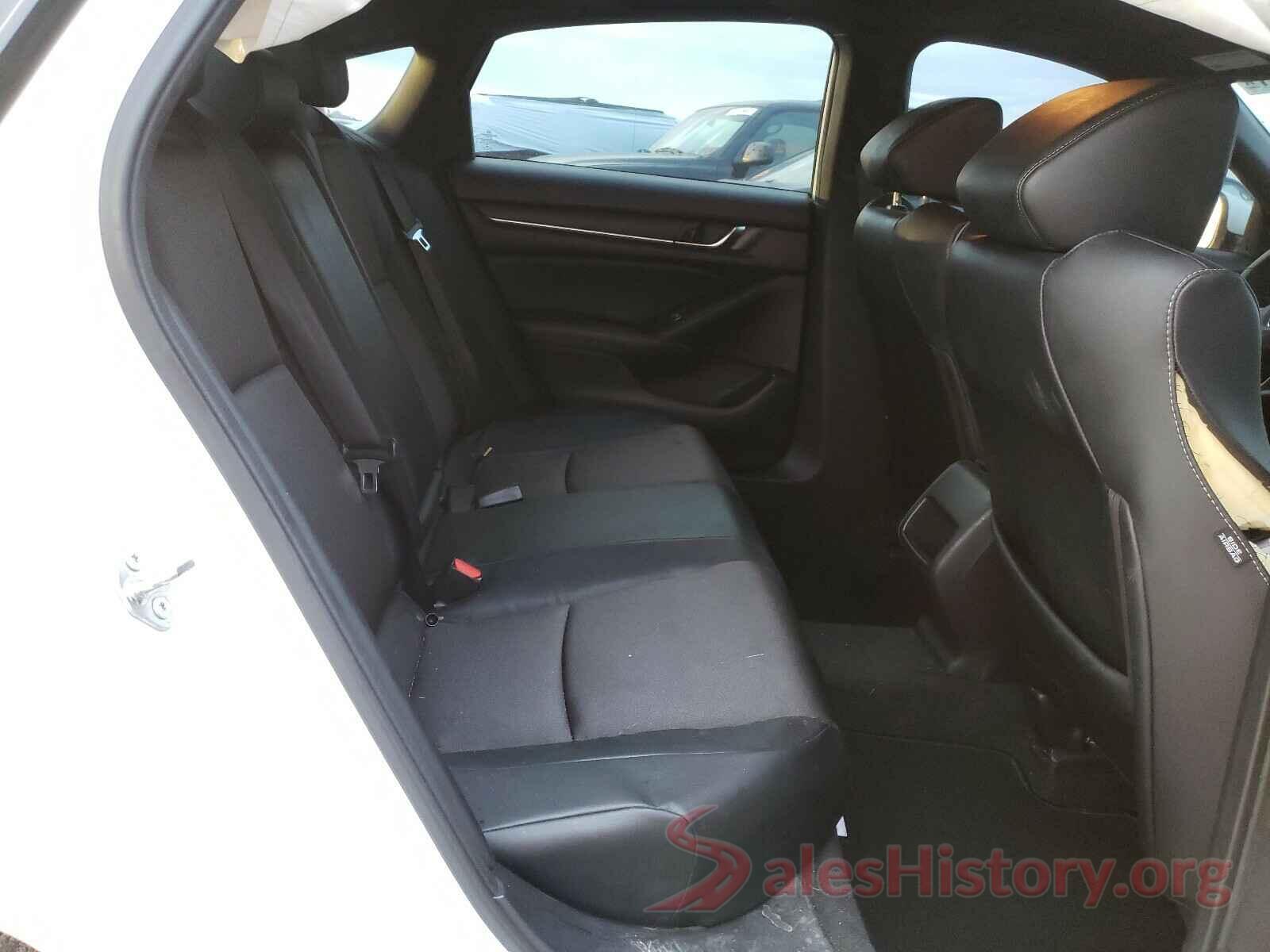 1HGCV1F30JA119377 2018 HONDA ACCORD