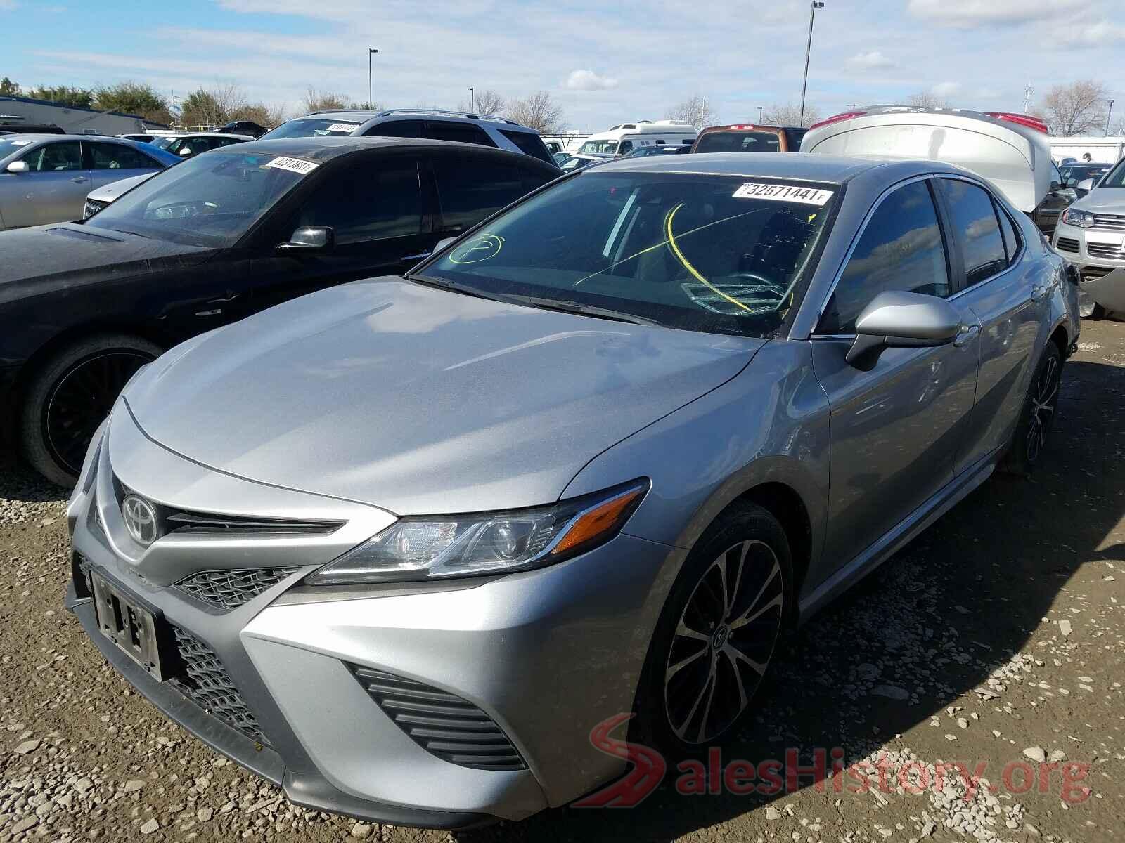 4T1B11HKXKU189703 2019 TOYOTA CAMRY