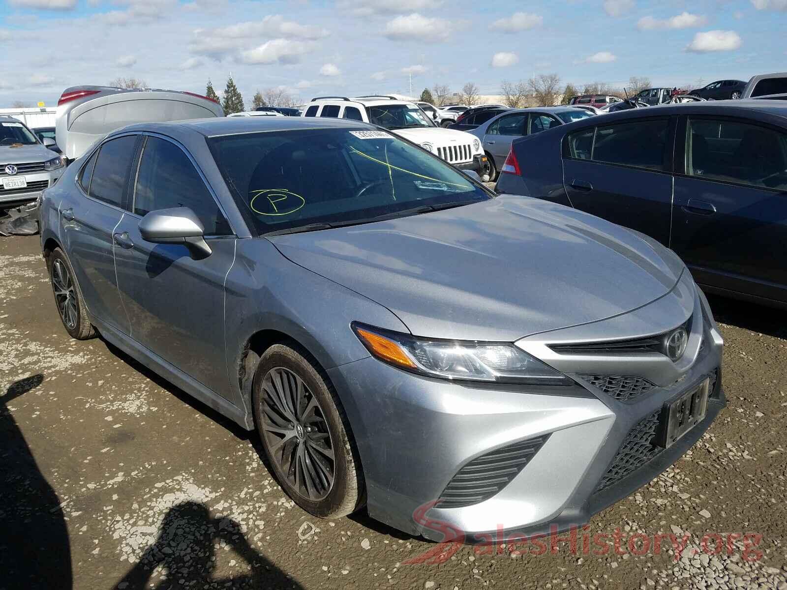 4T1B11HKXKU189703 2019 TOYOTA CAMRY