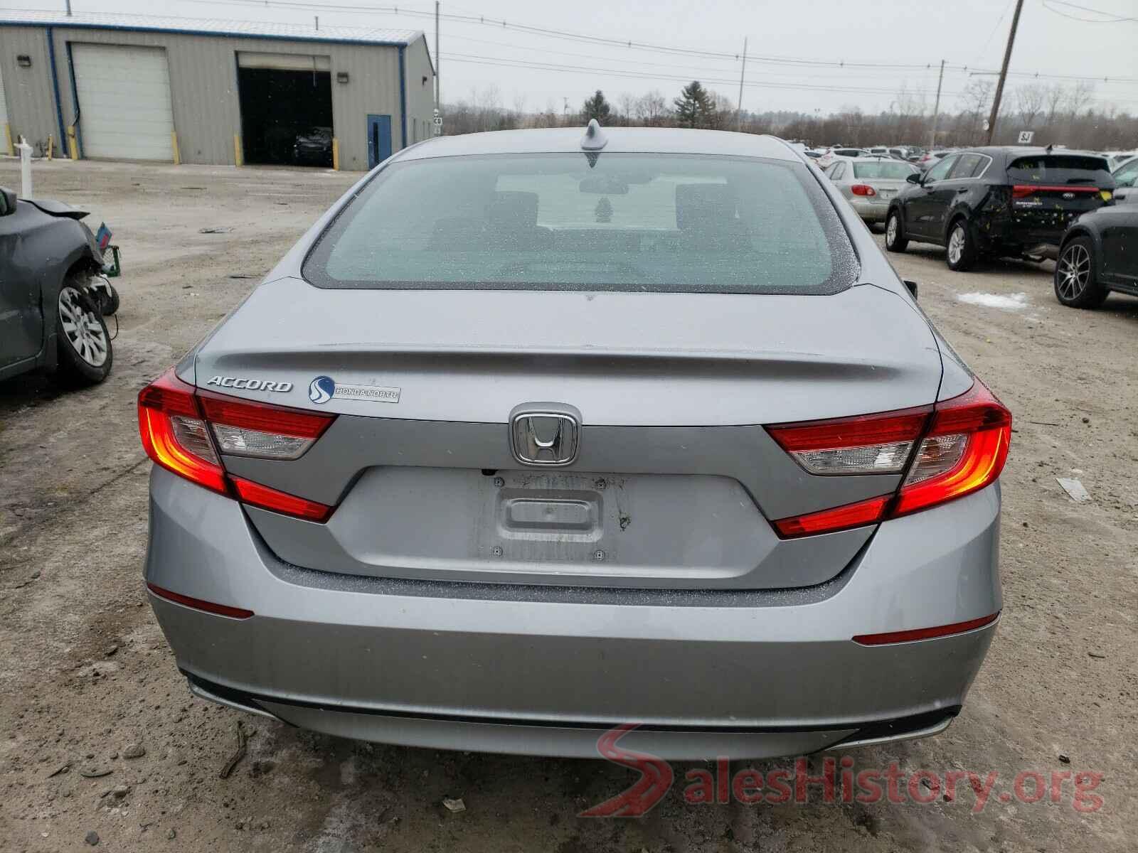 1HGCV1F15JA040723 2018 HONDA ACCORD