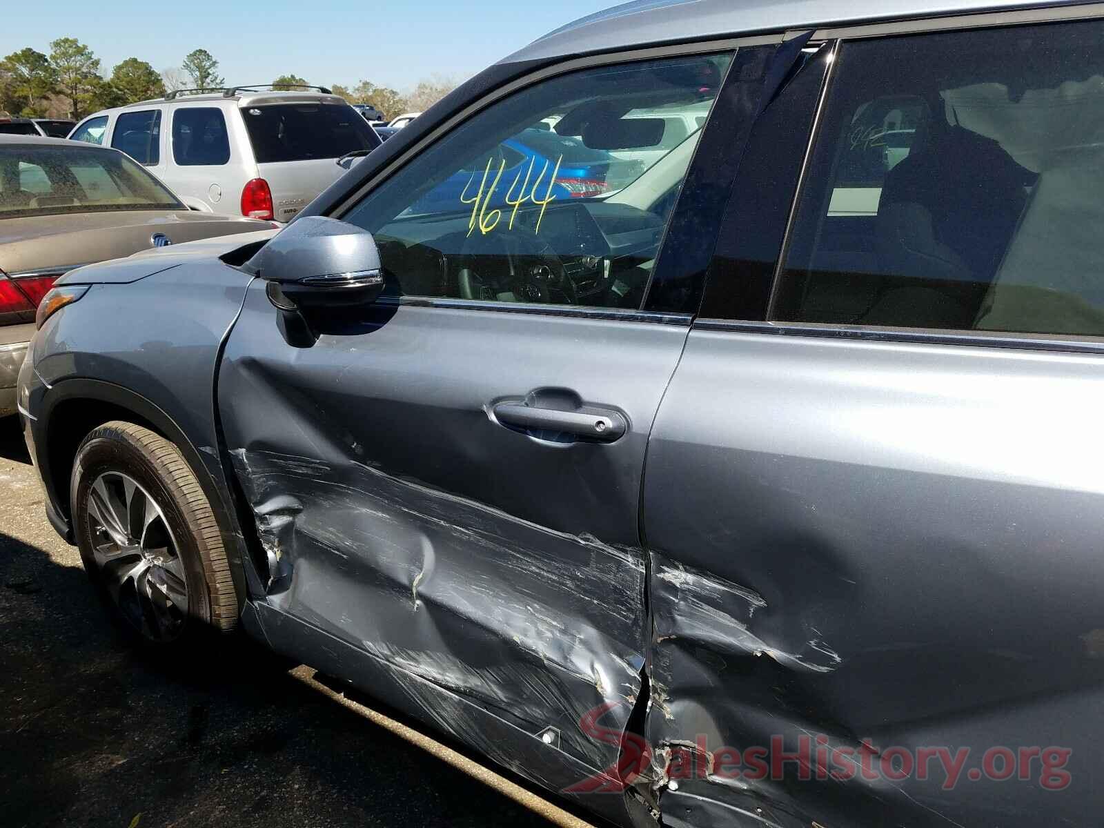 5TDGZRAH8MS036180 2021 TOYOTA HIGHLANDER