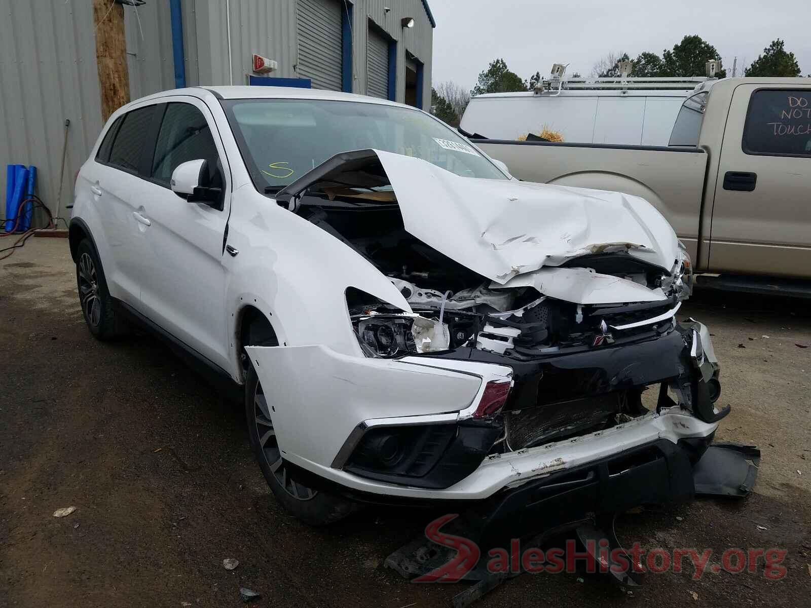 JA4AP3AU1JZ008215 2018 MITSUBISHI OUTLANDER