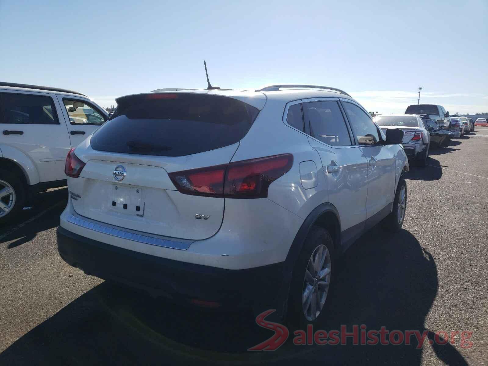 JN1BJ1CP5JW193820 2018 NISSAN ROGUE