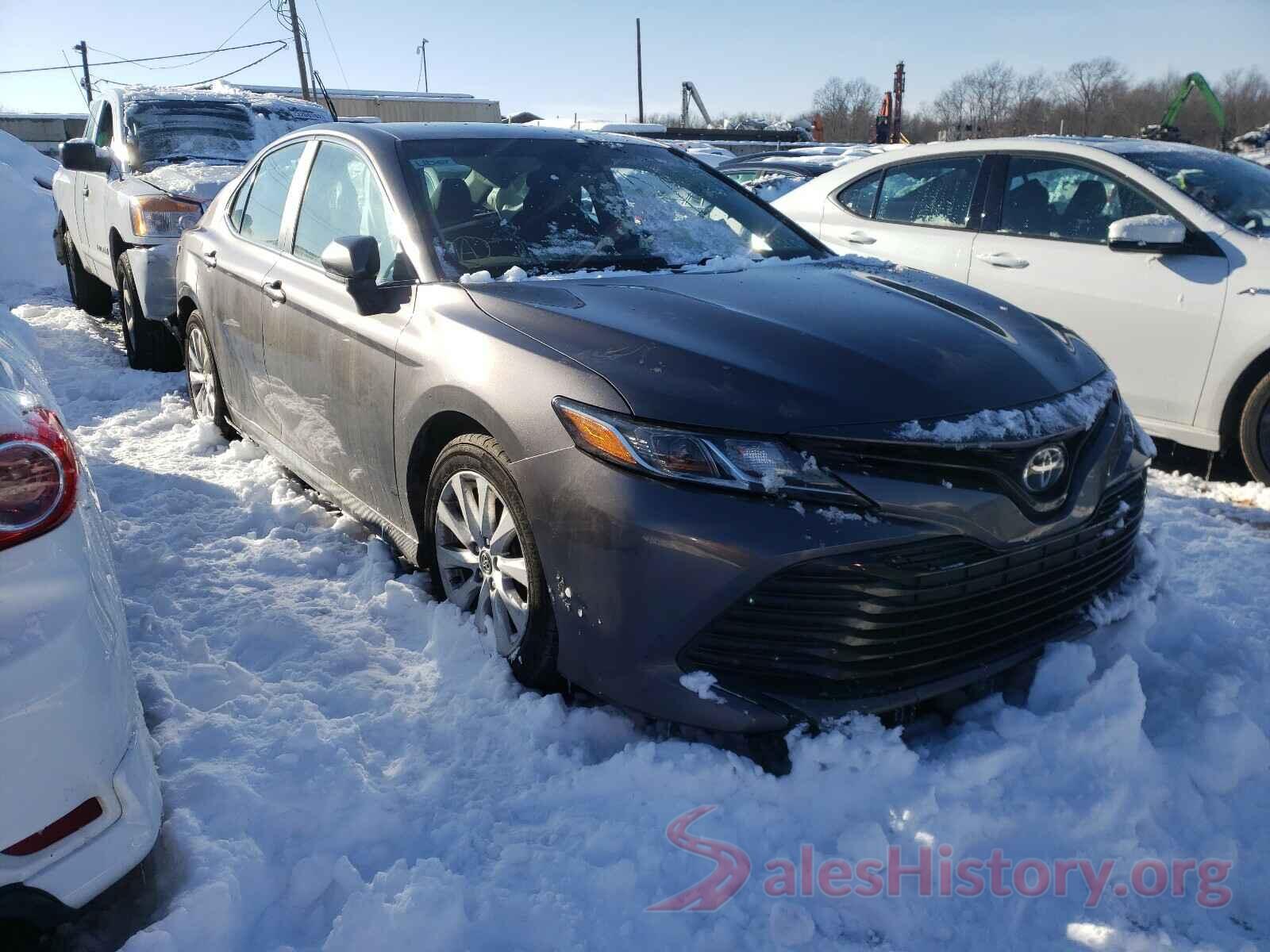 4T1B11HK0JU510050 2018 TOYOTA CAMRY