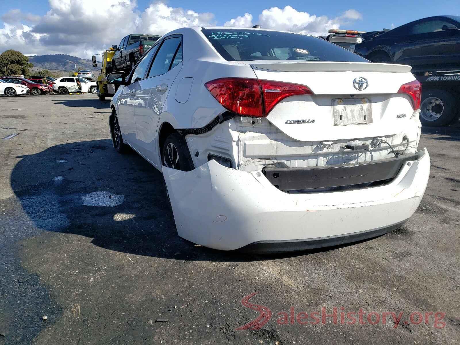 2T1BURHE1JC062404 2018 TOYOTA COROLLA