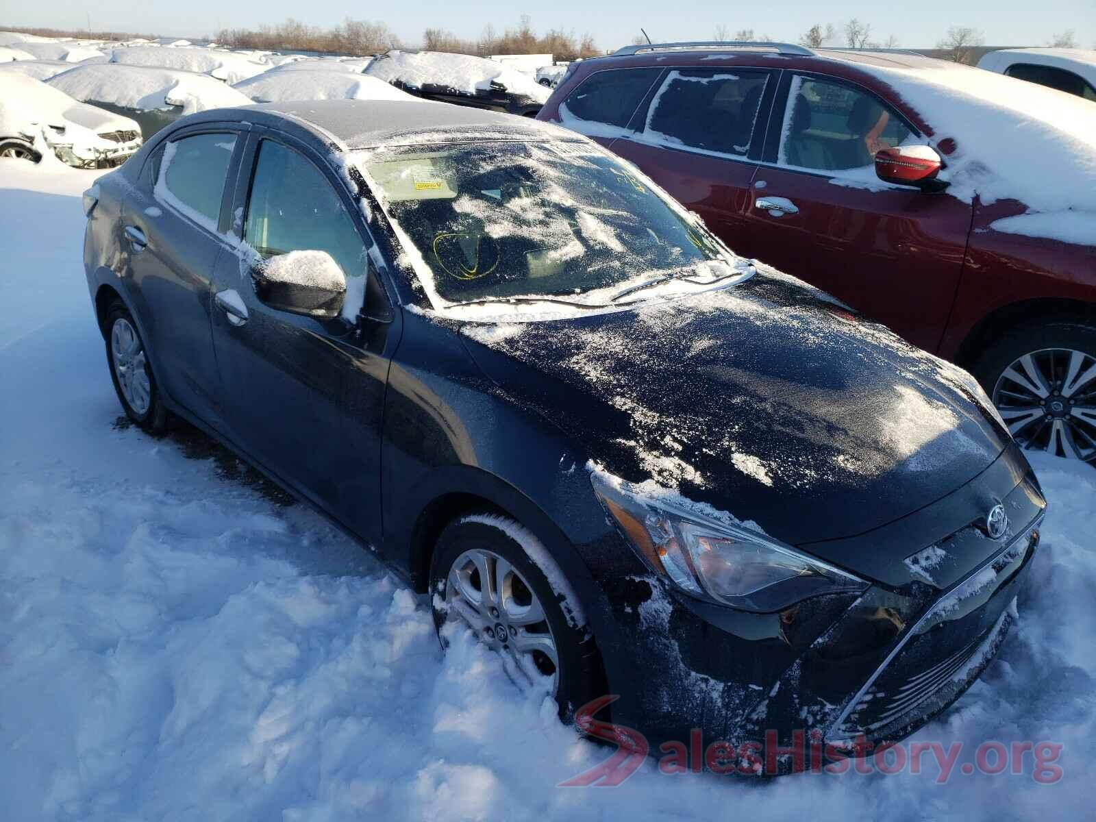 3MYDLBYV7HY160917 2017 TOYOTA YARIS