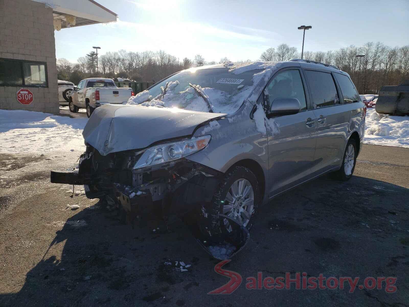 5TDDZ3DC8HS161069 2017 TOYOTA SIENNA