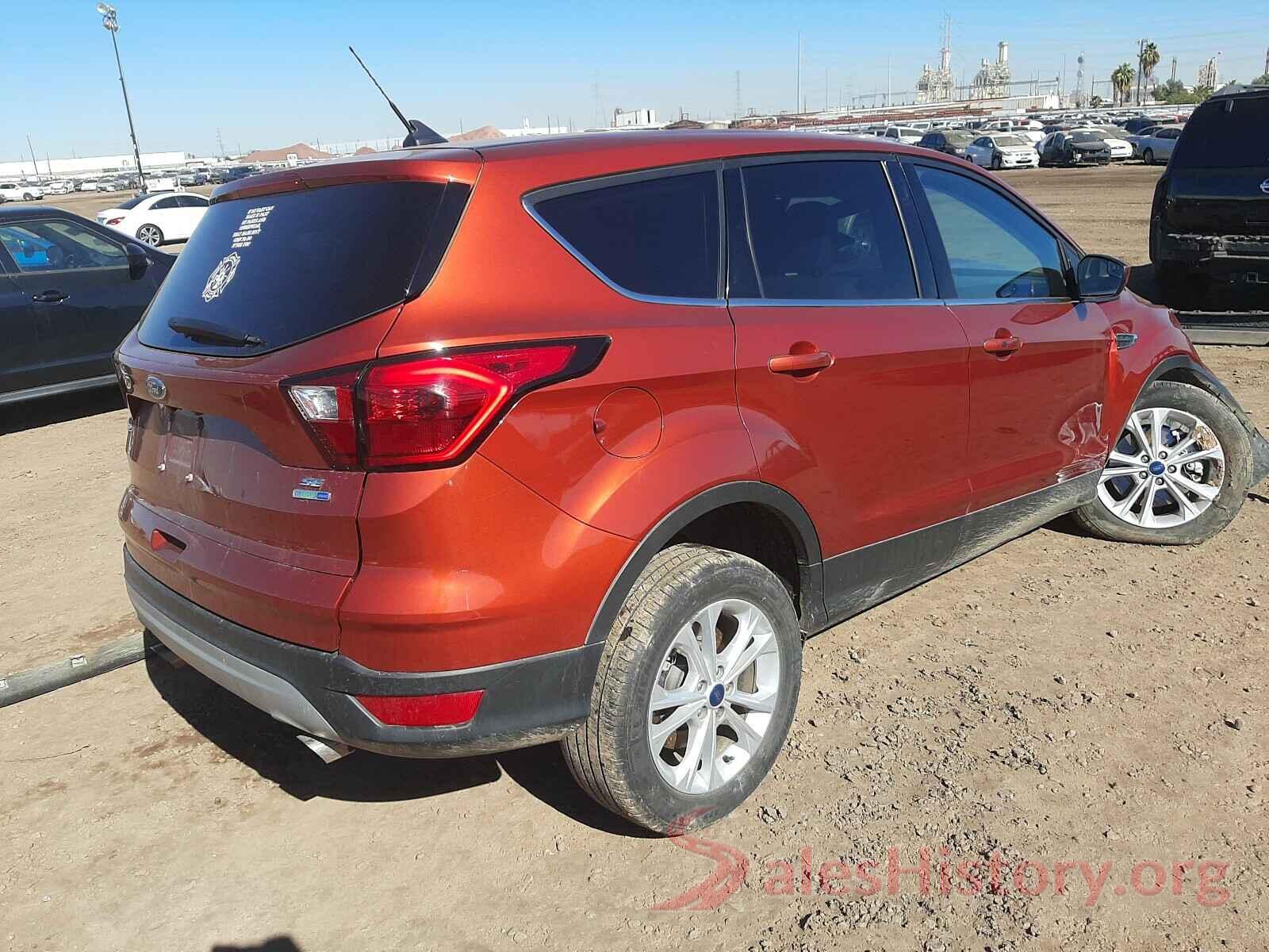 1FMCU9GD8KUC27975 2019 FORD ESCAPE