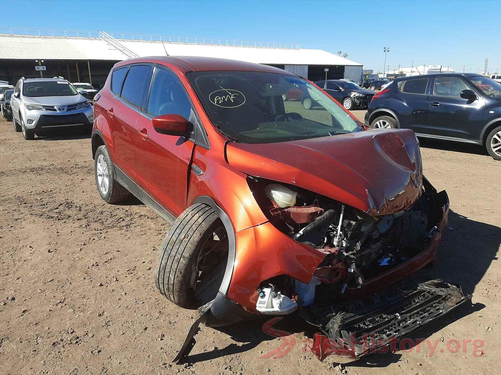 1FMCU9GD8KUC27975 2019 FORD ESCAPE