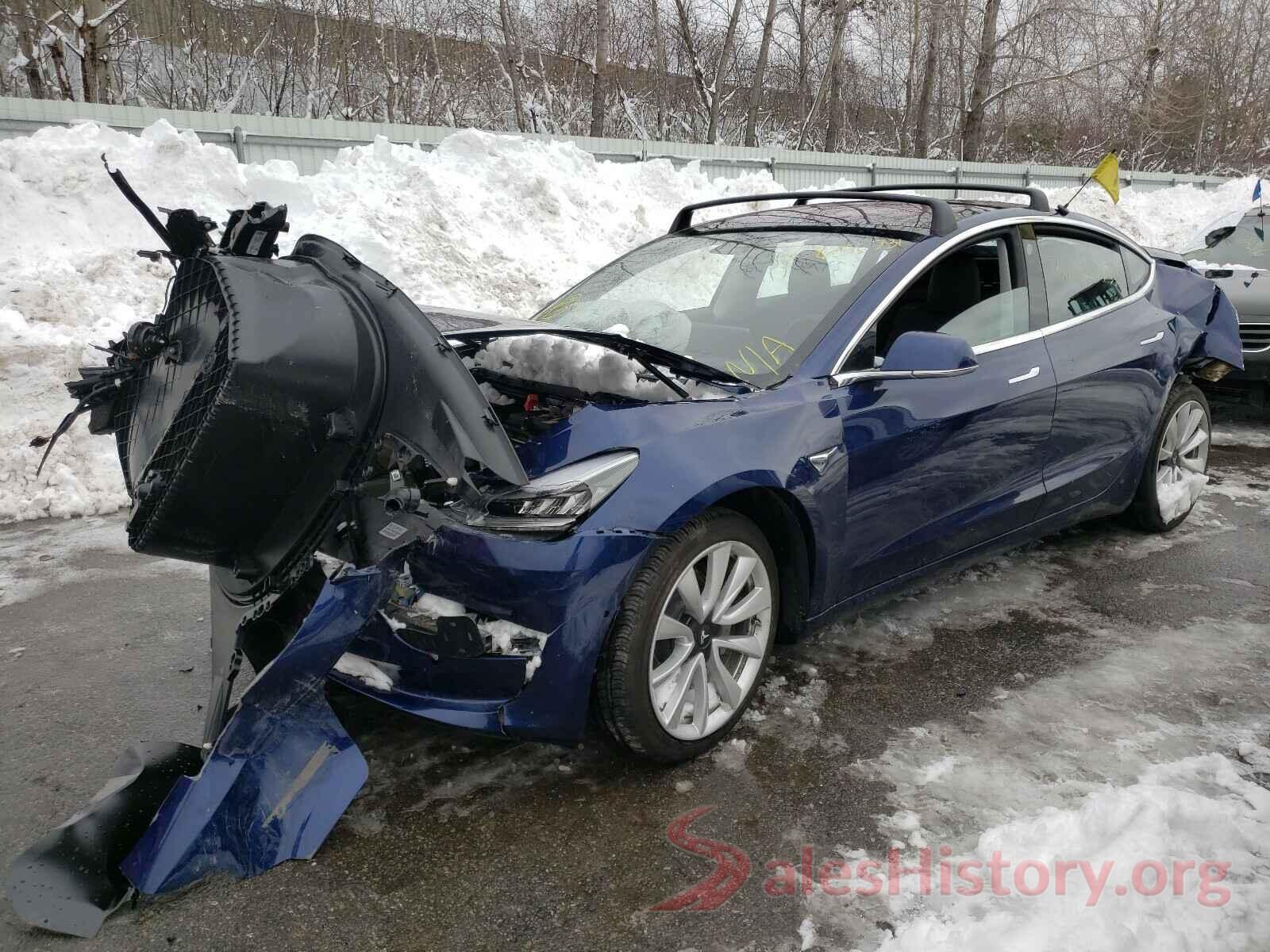 5YJ3E1EB5JF063824 2018 TESLA MODEL 3