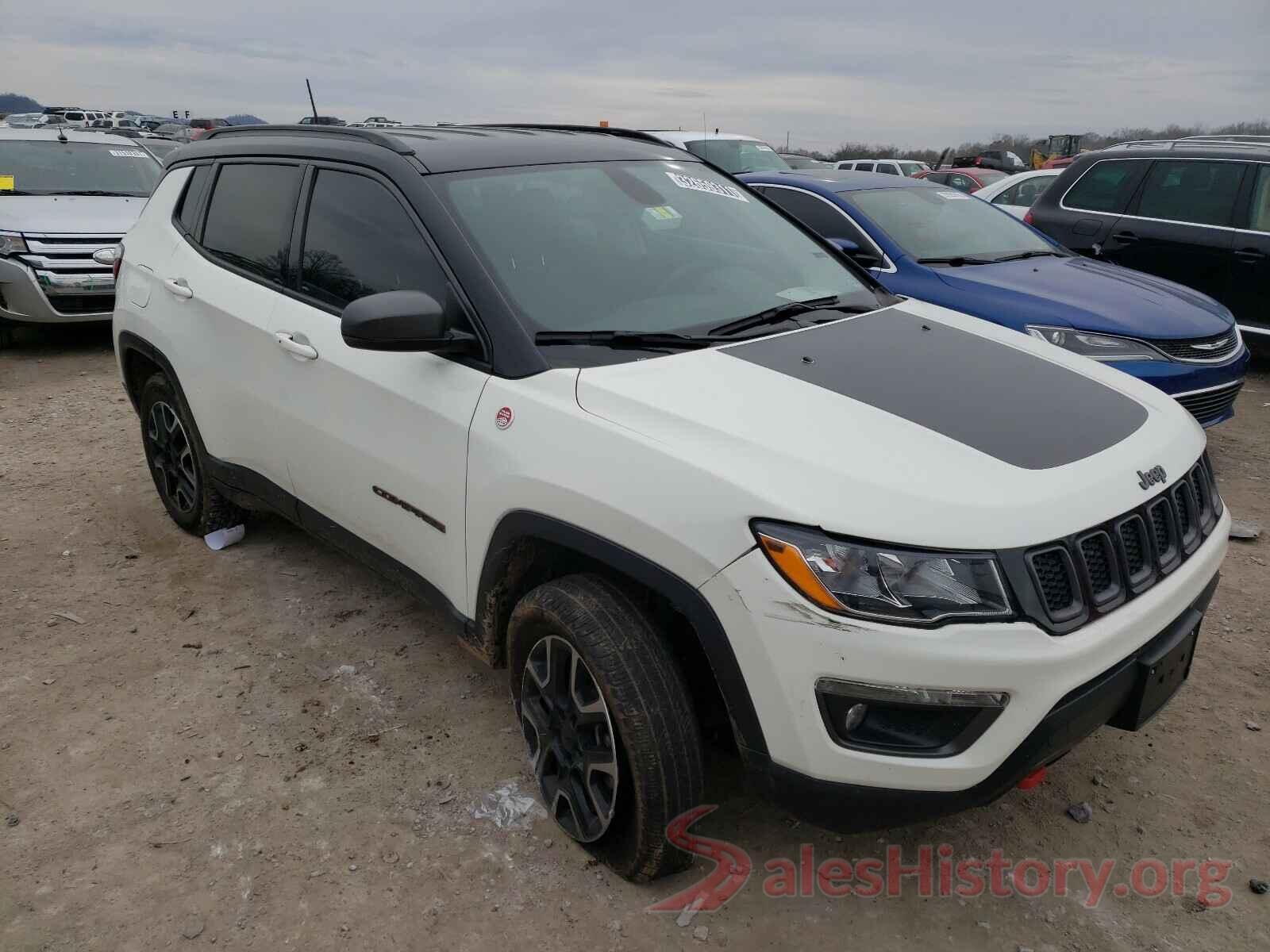 3C4NJDDB6KT752555 2019 JEEP COMPASS