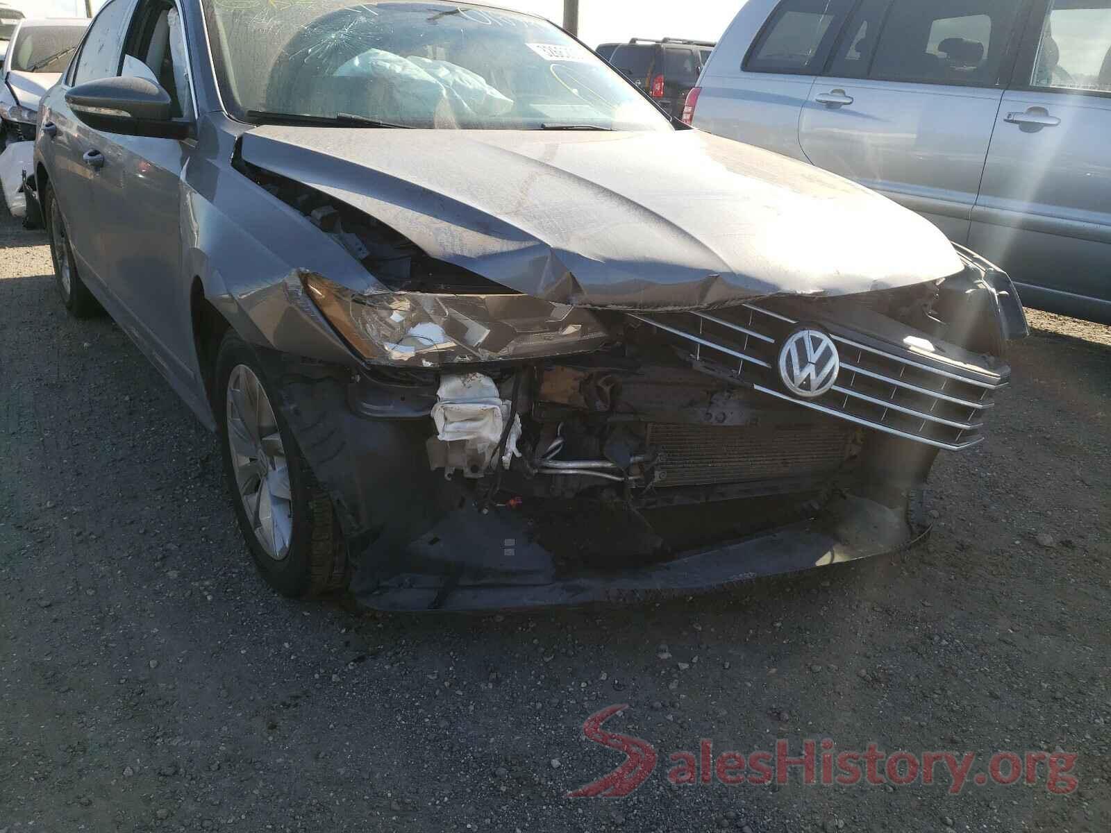 1VWAT7A30HC018549 2017 VOLKSWAGEN PASSAT