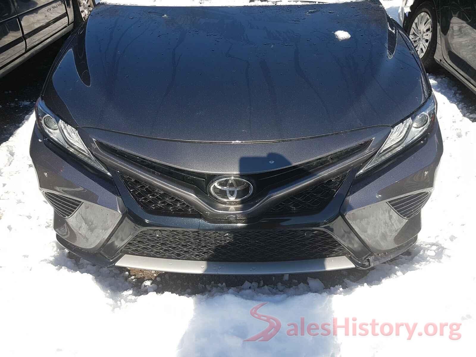 4T1BZ1HK4JU009493 2018 TOYOTA CAMRY