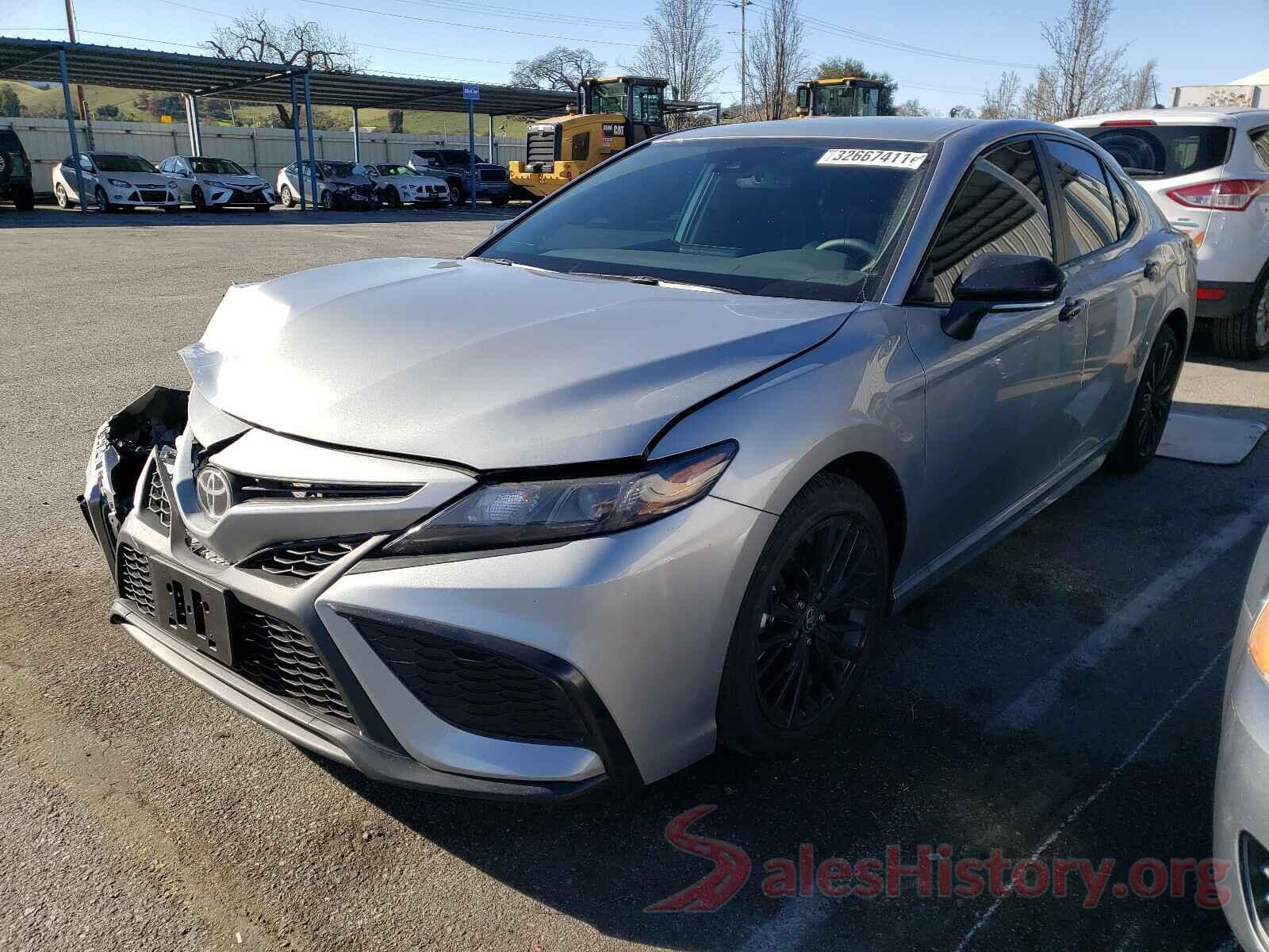 4T1T11AKXMU410556 2021 TOYOTA CAMRY