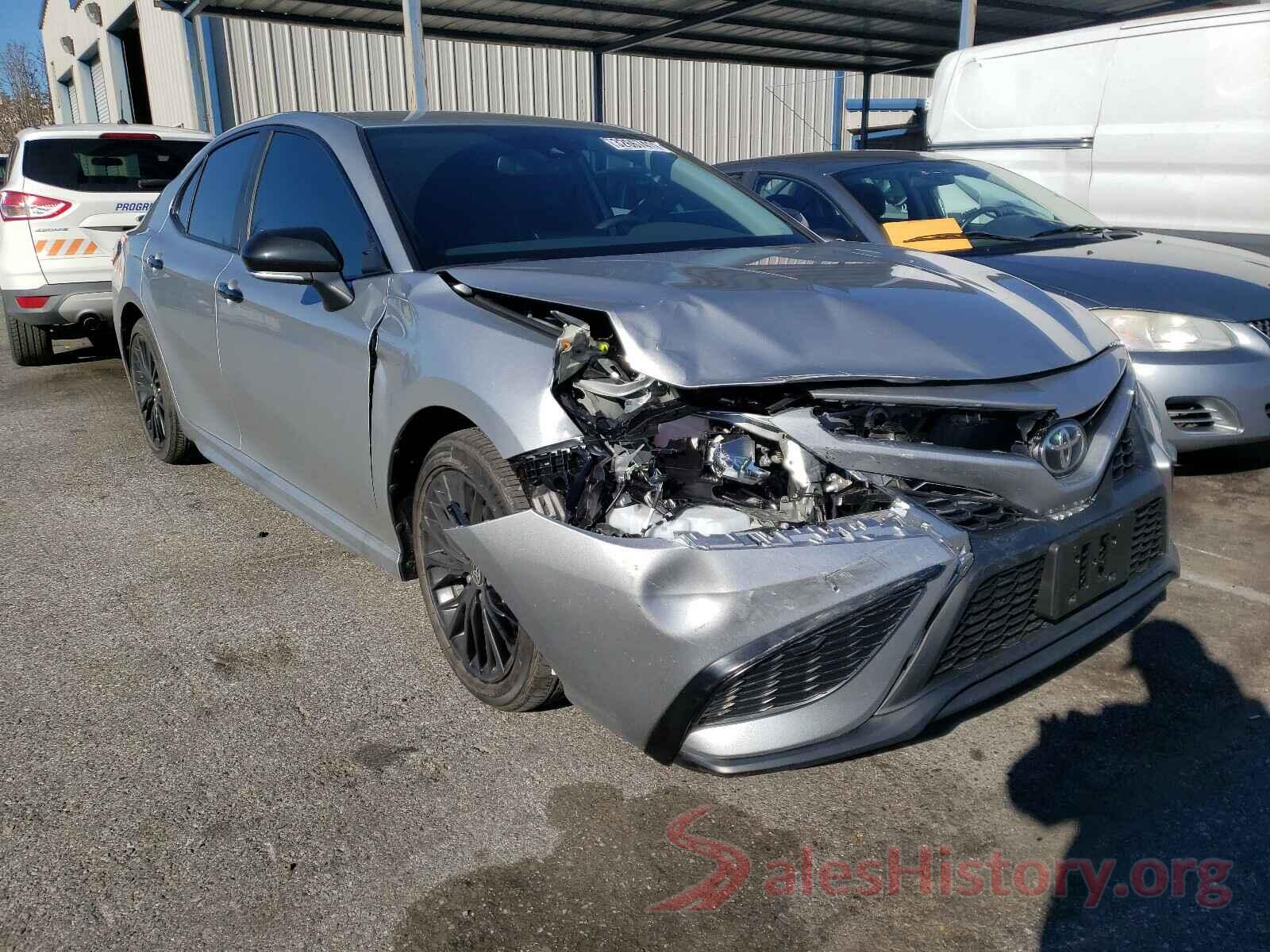 4T1T11AKXMU410556 2021 TOYOTA CAMRY