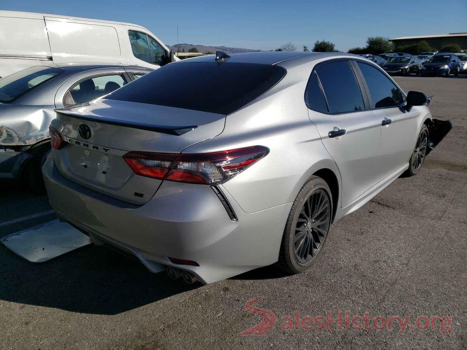 4T1T11AKXMU410556 2021 TOYOTA CAMRY