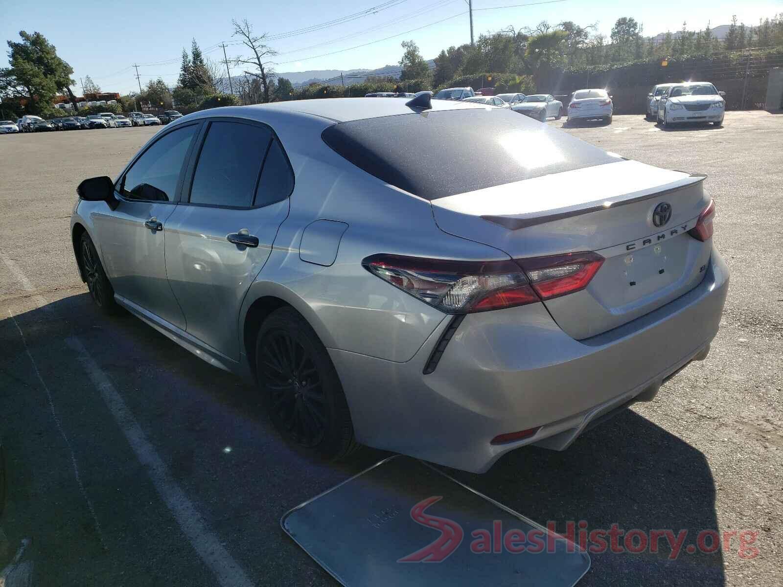 4T1T11AKXMU410556 2021 TOYOTA CAMRY