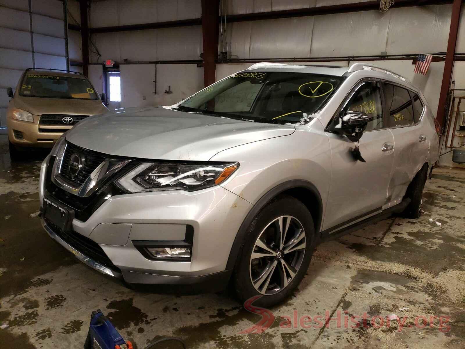 JN8AT2MV5JW308507 2018 NISSAN ROGUE