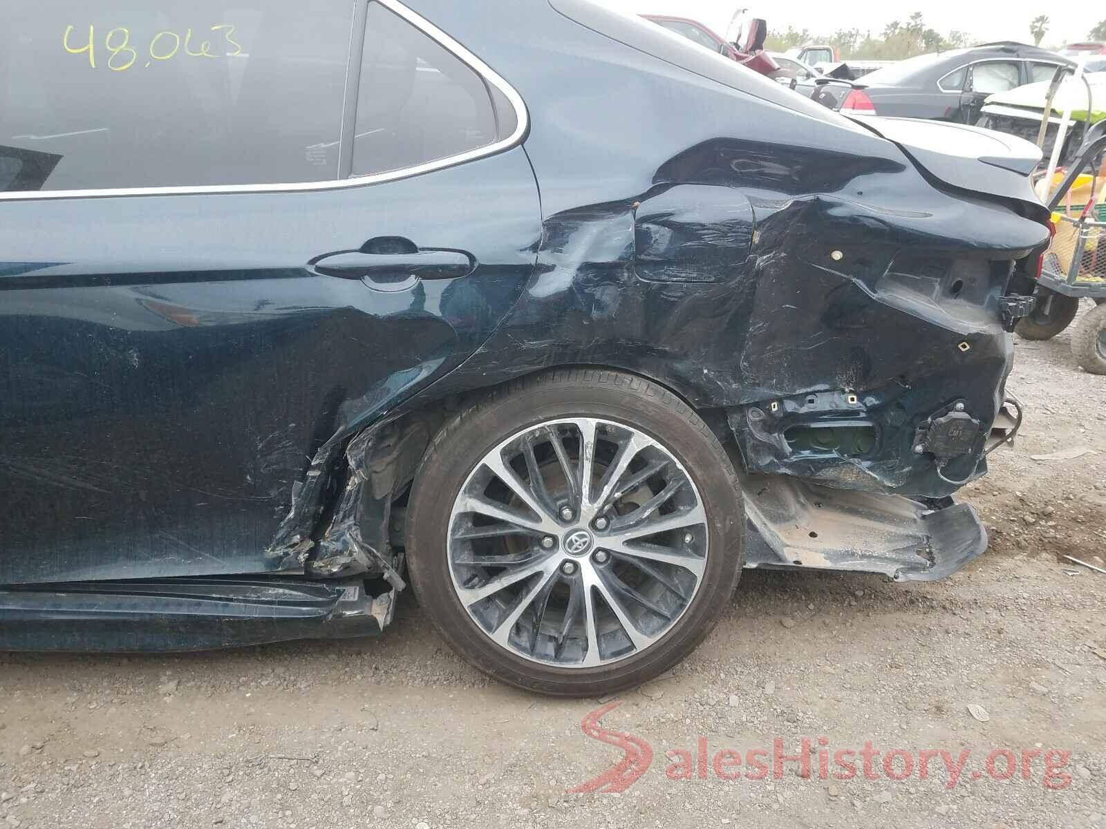 4T1B11HK5JU644486 2018 TOYOTA CAMRY