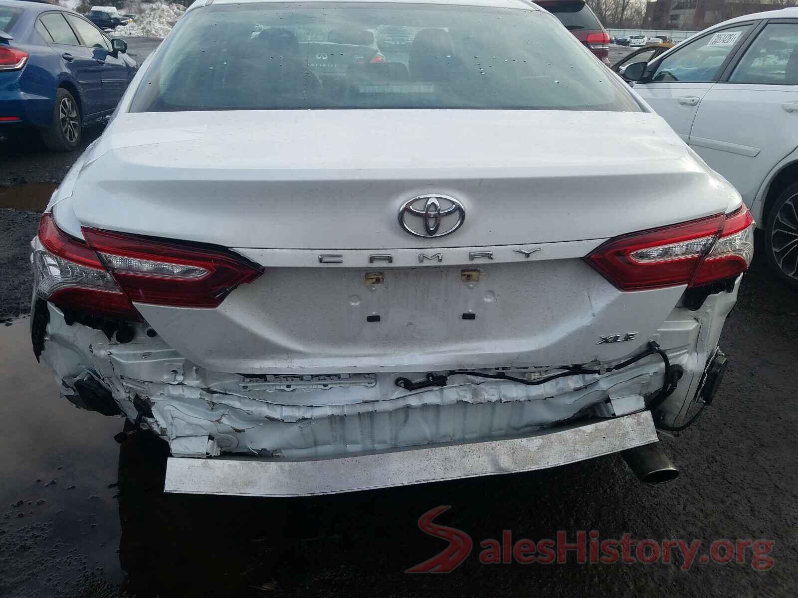 4T1B11HK6JU038971 2018 TOYOTA CAMRY